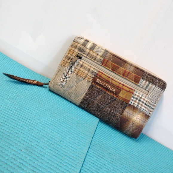 Bella Taylor Bifold Quilted Pouch Wallet Plaid Brown Tan - Zip Around - Picture 1 of 8